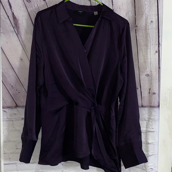 Tahari Tops - Tahari Blouse